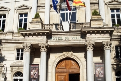 HOTEL DE VILLE SULLA PLACE DE L'HOROLOGE