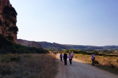 7_a-piedi-verso-la-grotta-di-Mangiapane