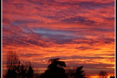 IL SOLE DIPINGE IL CIELO